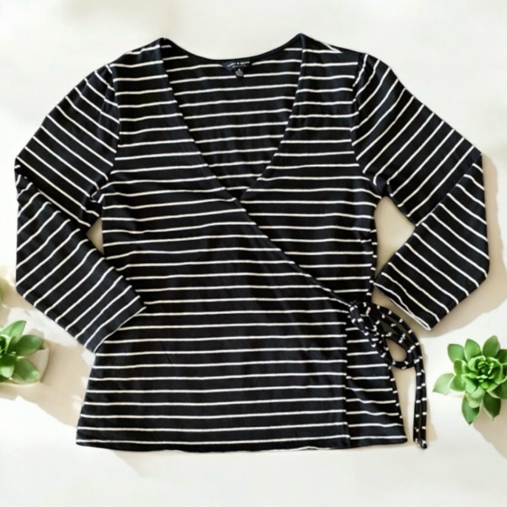 ⭐️HOST PICK🌟 Lucky Brand Striped Wrap Top